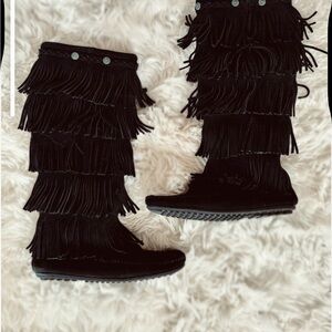 Minnetonka Black 5-Layer Fringe Lace Up Boots